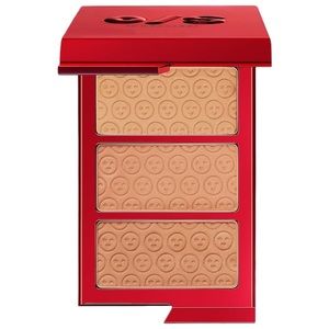 One Size O/S Cheek Clapper 3D Blush Trio Light